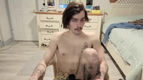 str8whiteboy21 online show from February 19, 5:17 am