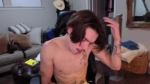 str8whiteboy21 online show from September 18, 5:22 am