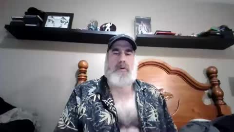 Straightbear4you online show from September 25, 10:17 pm