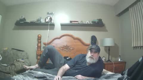 Straightbear4you online show from February 23, 1:24 am
