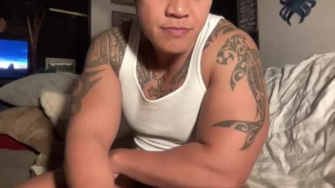 straightsurfer808 online show from November 8, 10:29 am