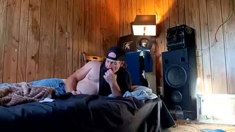 straighttoy online show from November 11, 9:17 pm