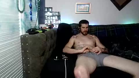 straitpipermann22 online show from April 7, 9:55 am