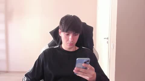 Snapshot of stralght_twinks chatting on September 12, 1:35 pm Ray online show from September 12, 1:35 pm