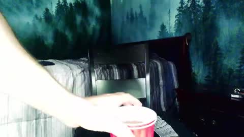 Snapshot of strangeratnight87 chatting on February 11, 9:31 am strangeratnight87 online show from February 11, 9:31 am