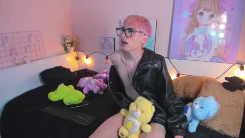 Snapshot of strawberry_kitty_ chatting on October 31, 4:57 am strawberry_kitty_ online show from October 31, 4:57 am