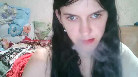 Strawberry Storm online show from April 15, 8:09 pm