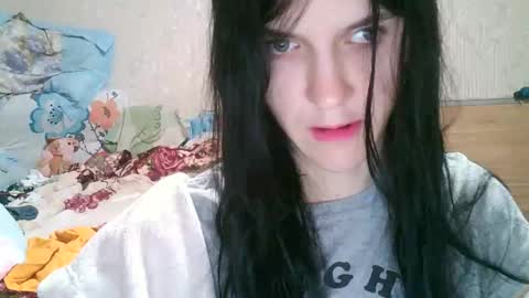 Strawberry Storm online show from April 18, 8:09 pm