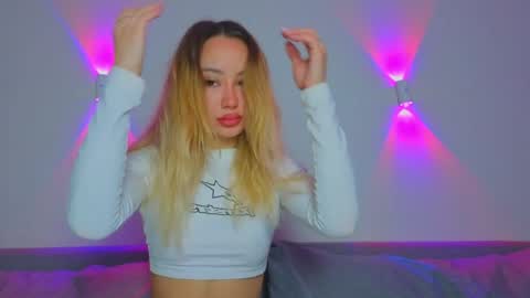 Tati and Lola online show from April 11, 4:06 am