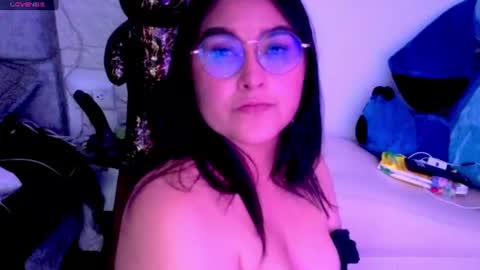 strawlux online show from July 3, 10:47 pm