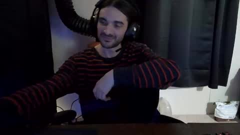 stringgreens777 online show from January 6, 7:29 pm