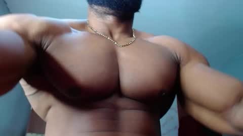 strong_george1 online show from November 11, 10:45 pm