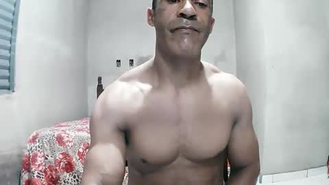 strongdaddyfantastic online show from May 17, 8:29 pm