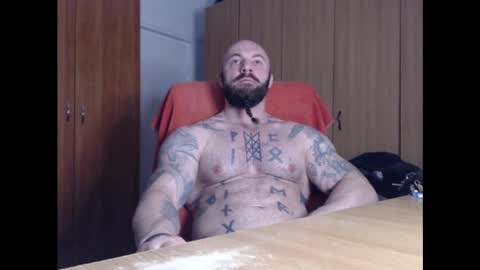 Snapshot of strongivan chatting on February 25, 5:30 am StrongIvan online show from February 25, 5:30 am