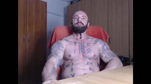 Snapshot of strongivan chatting on February 5, 5:09 am StrongIvan online show from February 5, 5:09 am