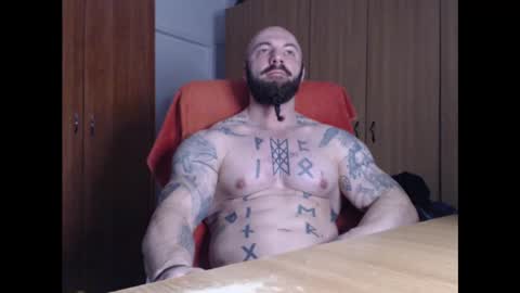 Snapshot of strongivan chatting on February 1, 5:49 am StrongIvan online show from February 1, 5:49 am