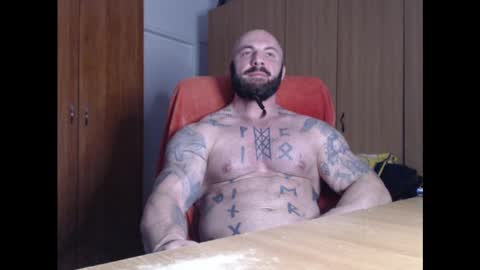 Snapshot of strongivan chatting on February 16, 7:05 pm StrongIvan online show from February 16, 7:05 pm