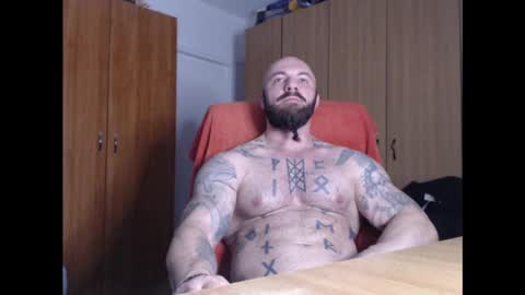 Snapshot of strongivan chatting on February 24, 5:00 am StrongIvan online show from February 24, 5:00 am
