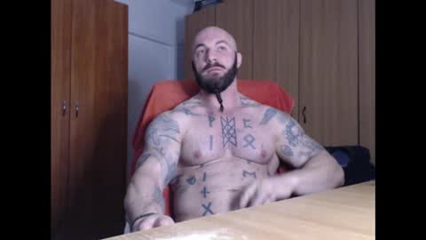 Snapshot of strongivan chatting on February 16, 6:43 am StrongIvan online show from February 16, 6:43 am