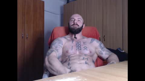Snapshot of strongivan chatting on February 21, 5:24 am StrongIvan online show from February 21, 5:24 am