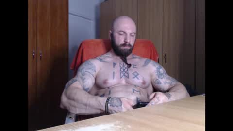 Snapshot of strongivan chatting on September 20, 6:44 pm StrongIvan online show from September 20, 6:44 pm