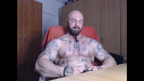Snapshot of strongivan chatting on January 19, 7:15 pm StrongIvan online show from January 19, 7:15 pm