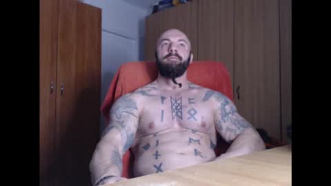 Snapshot of strongivan chatting on February 8, 5:40 am StrongIvan online show from February 8, 5:40 am
