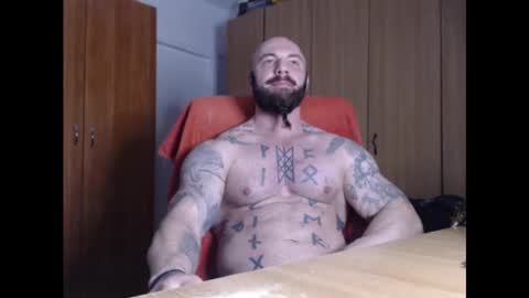 Snapshot of strongivan chatting on February 18, 5:31 am StrongIvan online show from February 18, 5:31 am