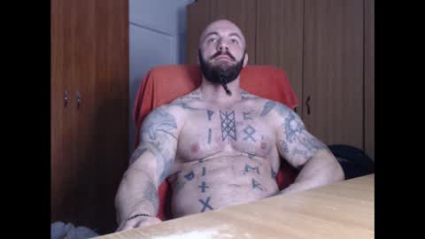 Snapshot of strongivan chatting on January 23, 5:02 am StrongIvan online show from January 23, 5:02 am
