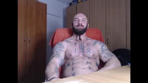 Snapshot of strongivan chatting on February 20, 5:33 am StrongIvan online show from February 20, 5:33 am