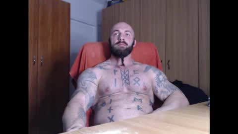 Snapshot of strongivan chatting on February 18, 7:41 pm StrongIvan online show from February 18, 7:41 pm