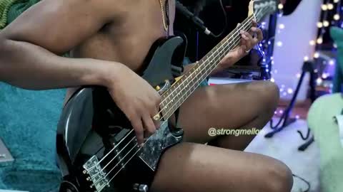 strongmellow online show from December 19, 7:31 pm