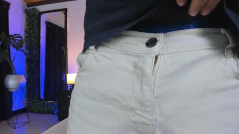 Snapshot of strosa_ chatting on September 14, 1:34 pm strosa_ online show from September 14, 1:34 pm
