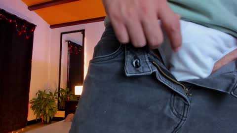 Snapshot of strosa_ chatting on January 4, 8:16 pm strosa_ online show from January 4, 8:16 pm