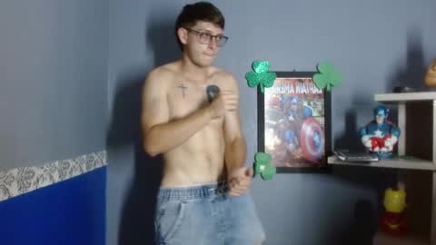 Snapshot of stuart_white chatting on September 17, 8:45 pm stuart_white online show from September 17, 8:45 pm