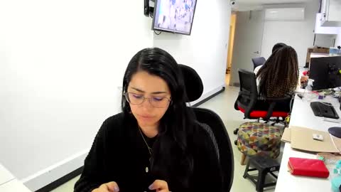 Snapshot of studcb_ chatting on February 5, 8:35 pm studcb_ online show from February 5, 8:35 pm