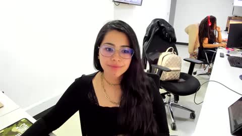 Snapshot of studcb_ chatting on February 5, 1:58 am studcb_ online show from February 5, 1:58 am