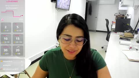 Snapshot of studcb_ chatting on February 28, 4:21 am studcb_ online show from February 28, 4:21 am