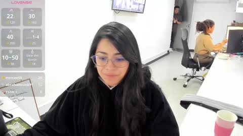 Snapshot of studcb_ chatting on March 12, 2:20 am studcb_ online show from March 12, 2:20 am
