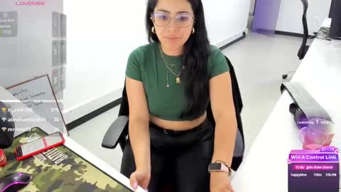 Snapshot of studcb_ chatting on March 12, 5:24 am studcb_ online show from March 12, 5:24 am