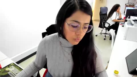 Snapshot of studcb_ chatting on January 31, 7:51 pm studcb_ online show from January 31, 7:51 pm