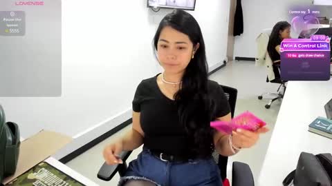 Snapshot of studcb_ chatting on March 6, 8:16 pm studcb_ online show from March 6, 8:16 pm