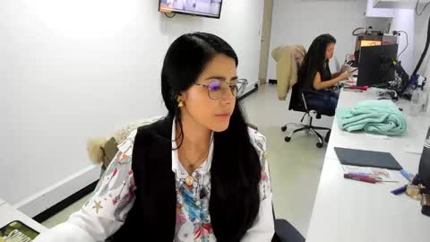 Snapshot of studcb_ chatting on March 4, 7:54 pm studcb_ online show from March 4, 7:54 pm