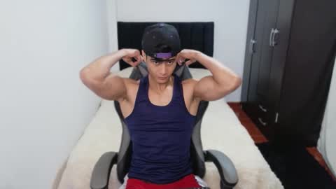 stylish men online show from October 18, 11:25 am