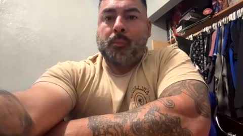 suavecito67 online show from December 1, 5:16 am