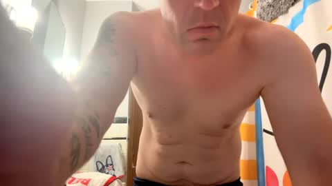 submissivebrett381 online show from July 15, 10:25 pm