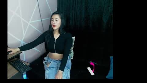 Snapshot of submissiveemily chatting on September 9, 11:05 pm submissiveemily online show from September 9, 11:05 pm