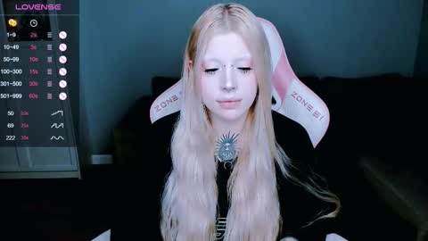 Snapshot of succubus_leslie chatting on September 9, 11:05 pm succubus_leslie online show from September 9, 11:05 pm