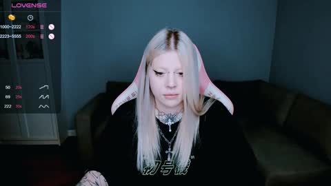 Snapshot of succubus_leslie chatting on January 15, 2:13 pm succubus_leslie online show from January 15, 2:13 pm
