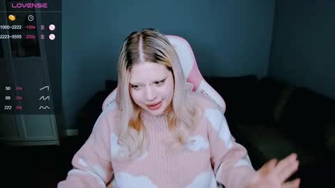 Snapshot of succubus_leslie chatting on February 20, 5:20 pm succubus_leslie online show from February 20, 5:20 pm